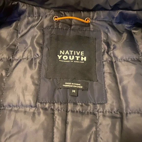 NATIVE YOUTH Black Puffer Jacket Weather-Resistant winter outerwear M